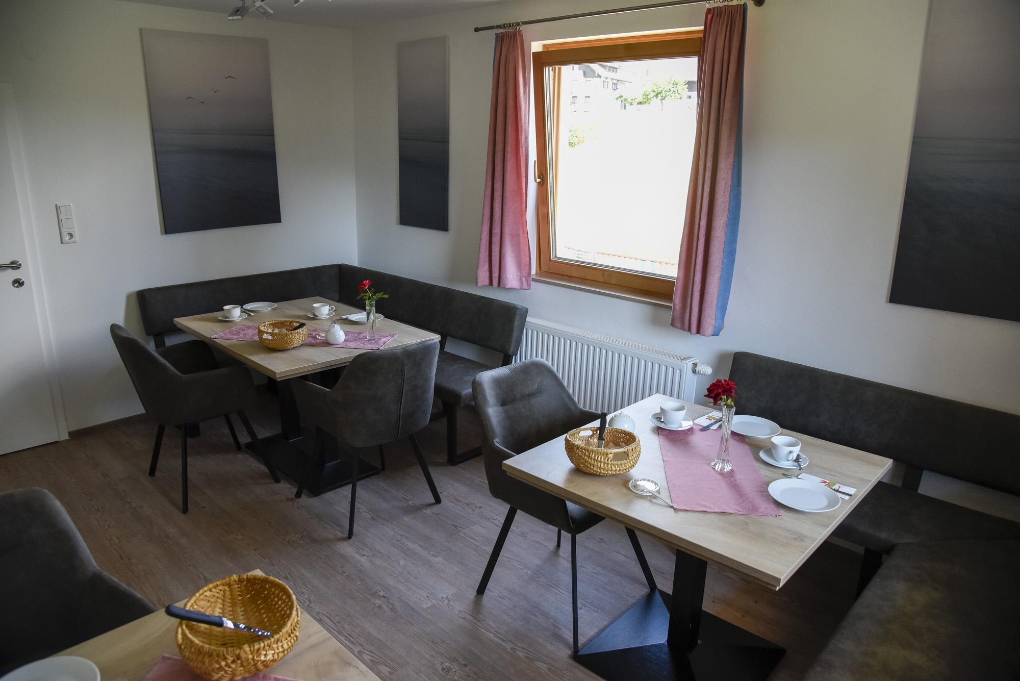 Frühstücksraum gemütliche Sitzecken